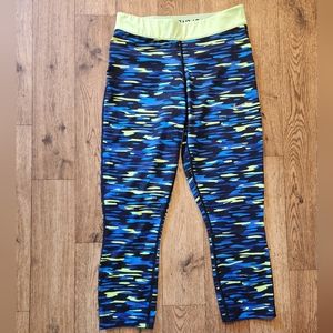 Nike Dri Fit Cropped Legging Size Small Blue Neon Camo